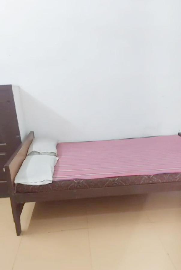 Gandhi Ganaga Guest House 바라나시 외부 사진